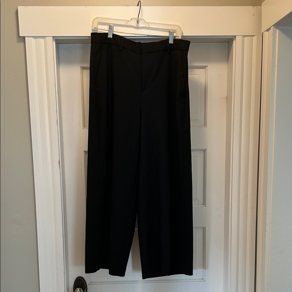 GAP Black Wide Leg Culotte Pants